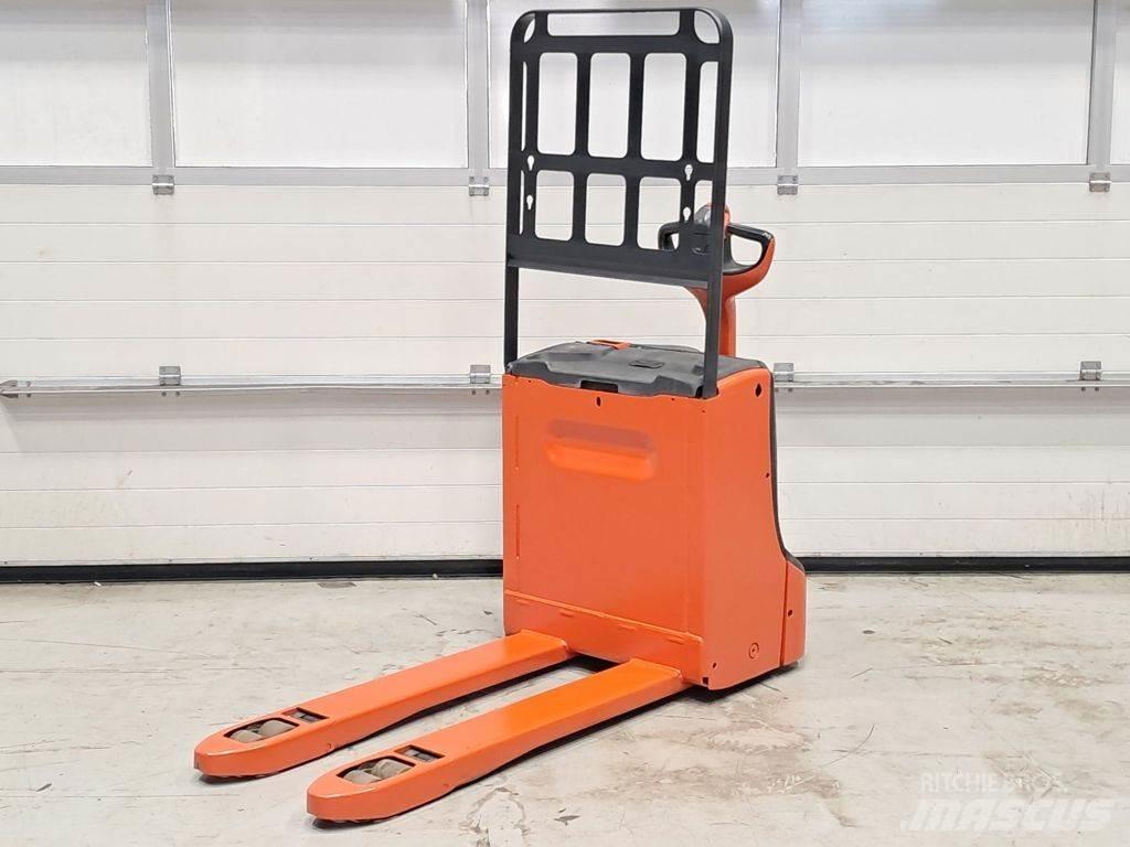 Linde T18 Nízkozdvižný vozík