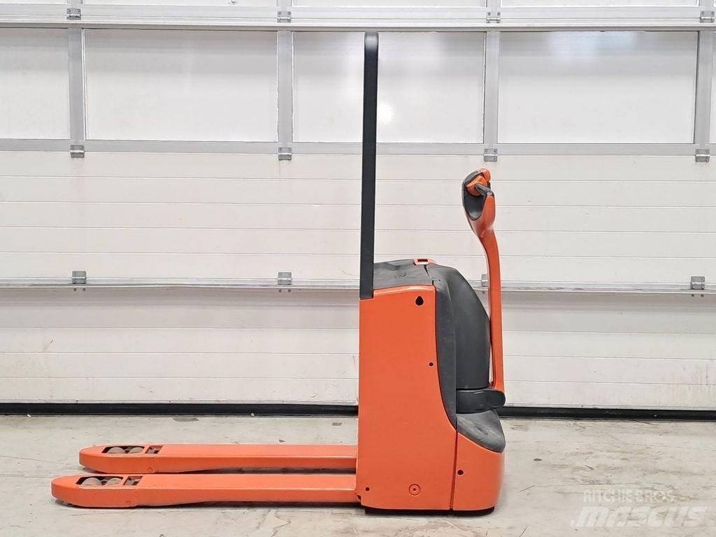 Linde T18 Nízkozdvižný vozík