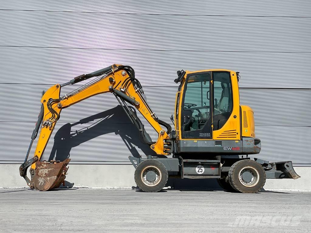 Wacker Neuson EW 65 Kolesové rýpadlá