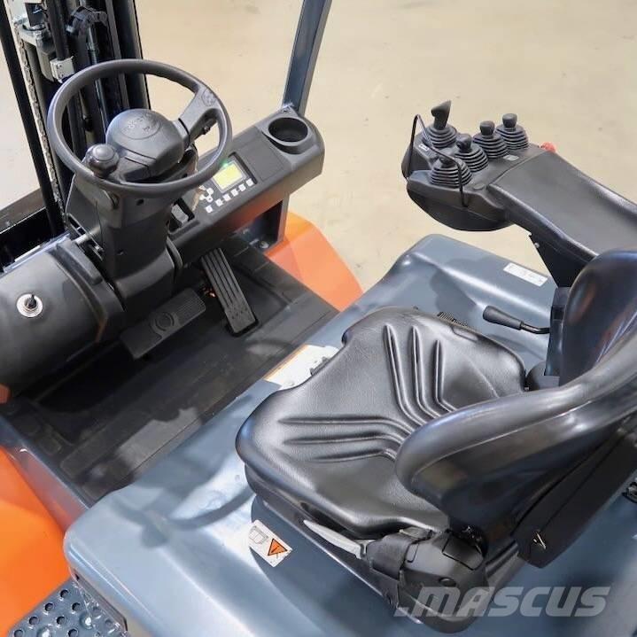Toyota 8FBMT45 Akumulátorové vozíky