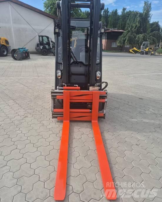 Linde E 30 HL-01/600 Stavebníctvo - ostatné