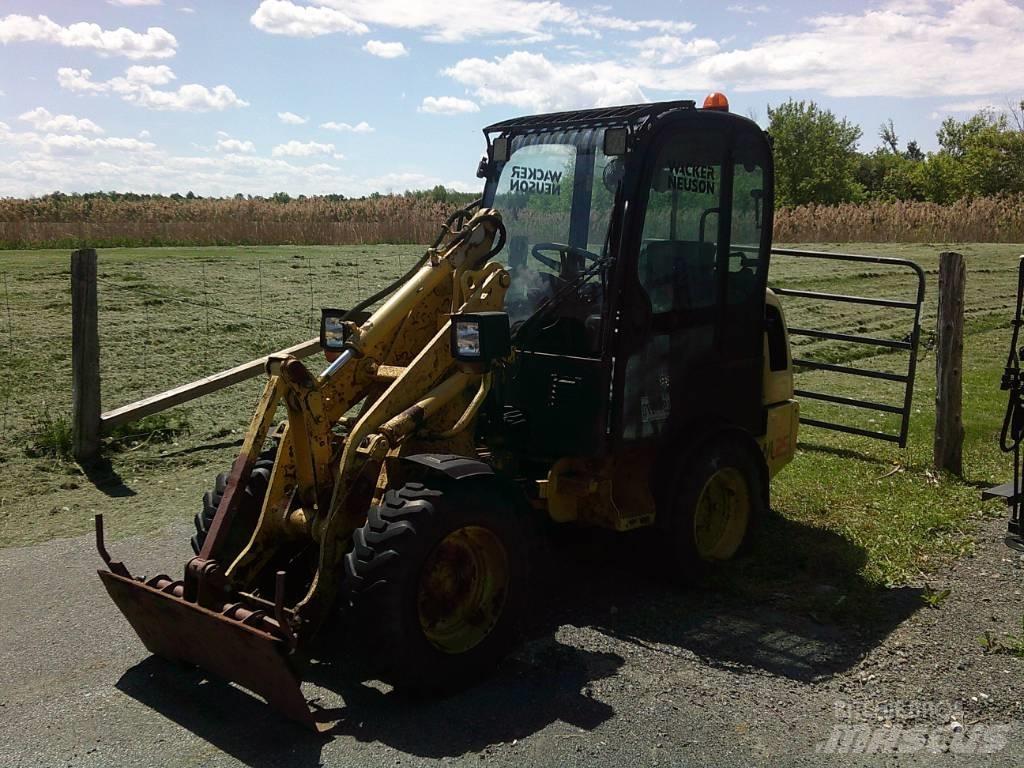 Wacker Neuson WL 25 Kolesové nakladače