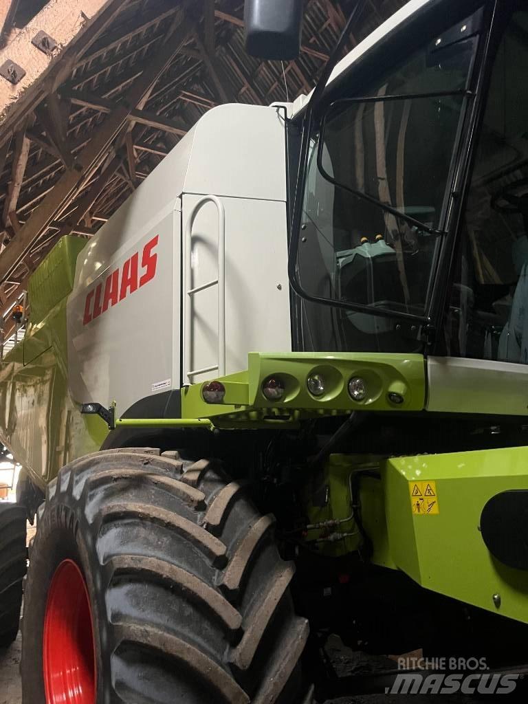 CLAAS LEXION 760 Kombinované zberacie stroje
