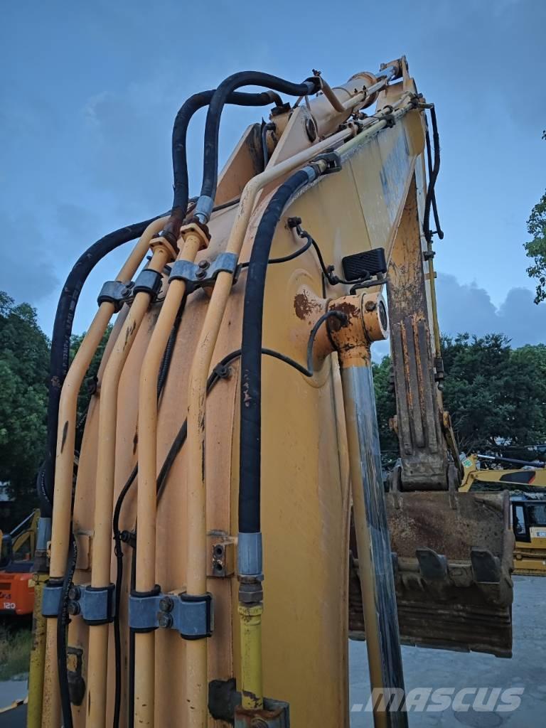 Hyundai R220LC=9S Pásové rýpadlá