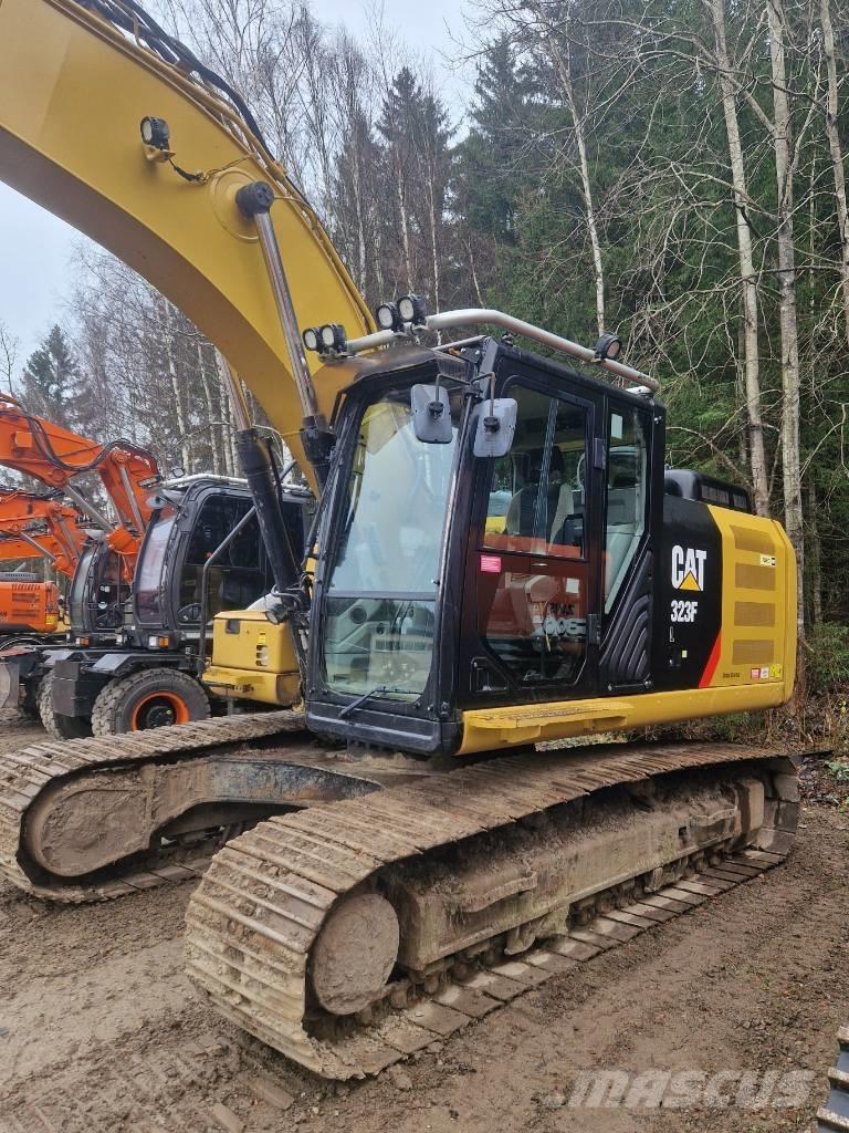 CAT 323 F L Pásové rýpadlá