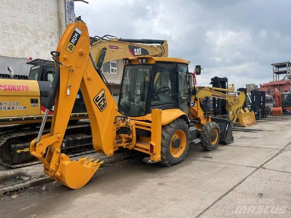 JCB 3 CX Rýpadlo-nakladače