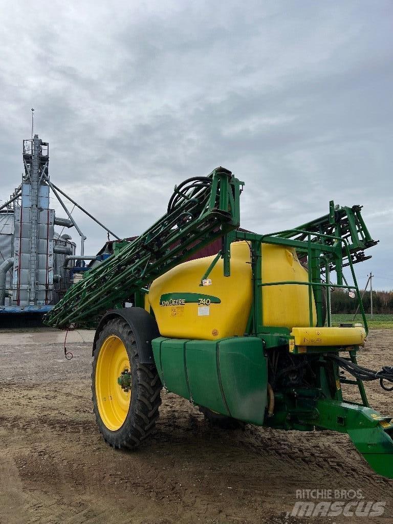 John Deere 740 Ťahané postrekovače