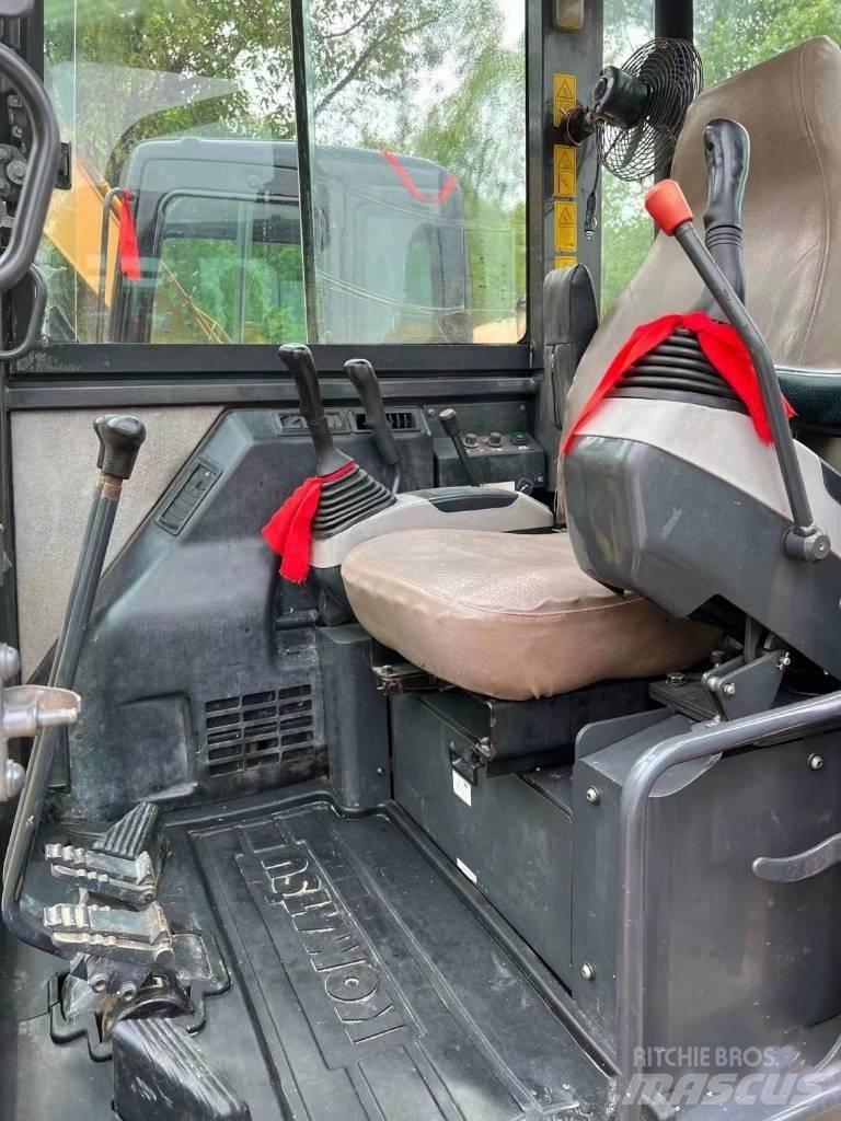 Komatsu PC56-7 Pásové rýpadlá