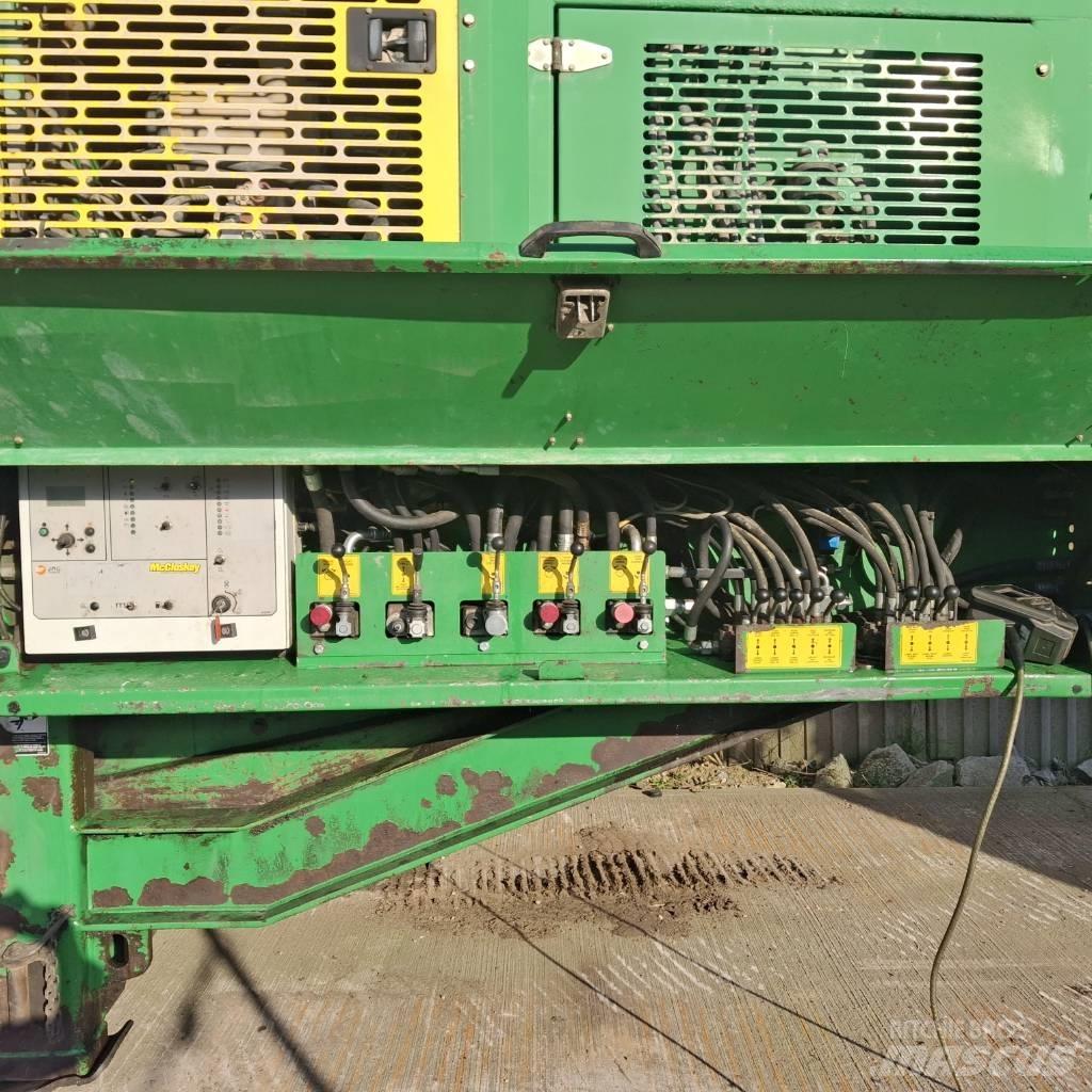 McCloskey J40 Mobilné drviče