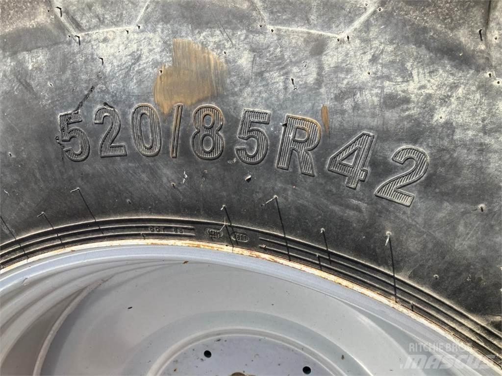 Petlas 520/85R42 Ďalšie poľnohospodárske stroje