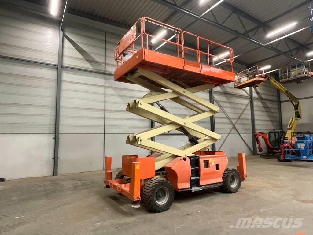 JLG 3394 RT Nožnicové zdvíhacie plošiny