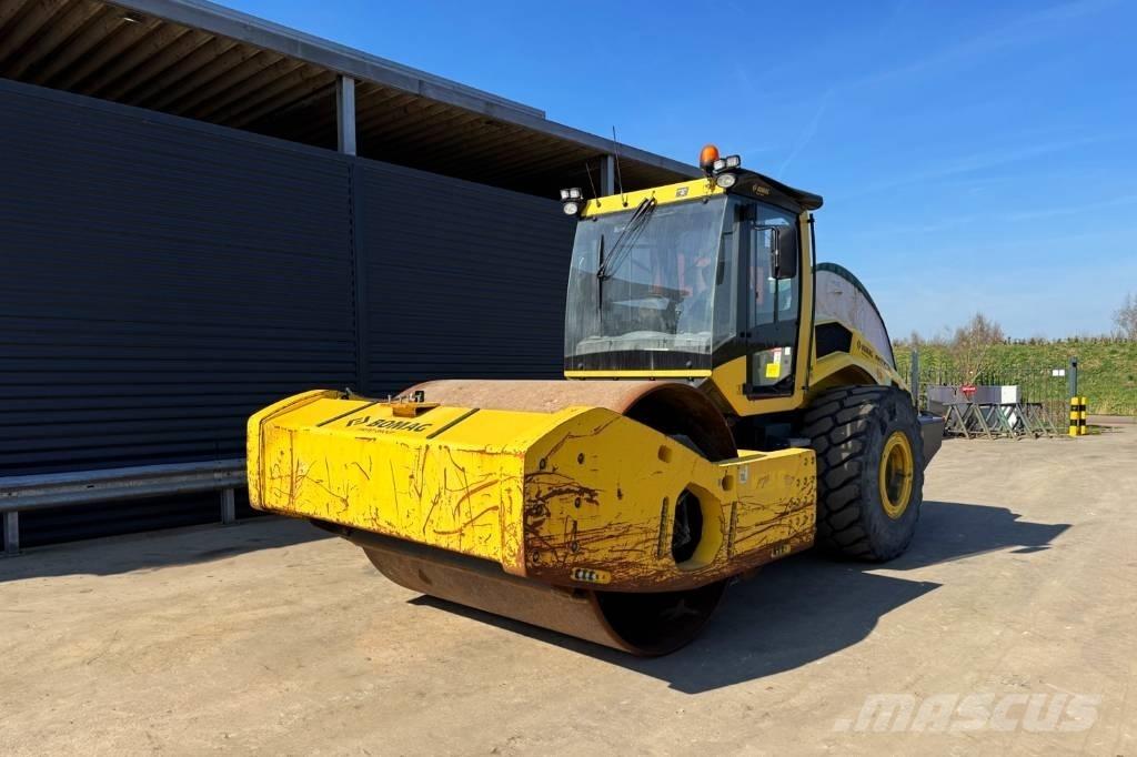 Bomag BW 226 BVC-5 Ťahačové valce