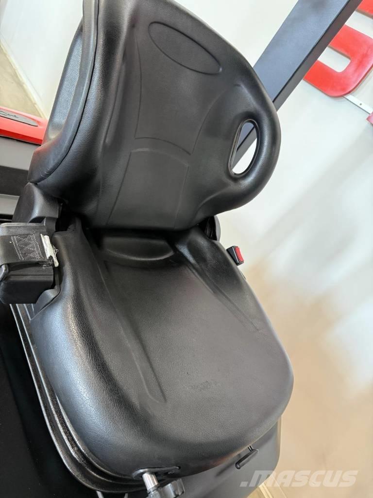 EP 11013 - EFL252 Akumulátorové vozíky