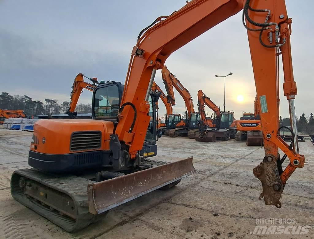 Doosan DX 85 R-3 Midi rýpadlá 7 t - 12 t