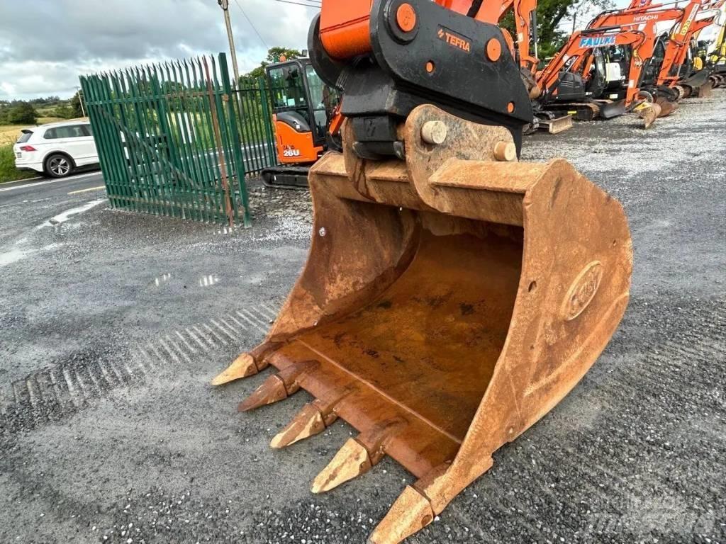 Hitachi ZX 350 LC-6 Pásové rýpadlá