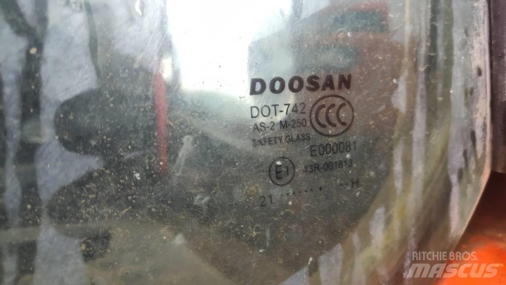 Doosan DX225LC-9C Pásové rýpadlá