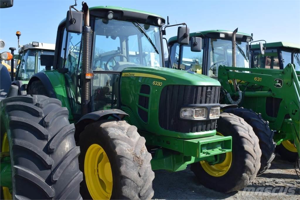 John Deere 6330 Traktory