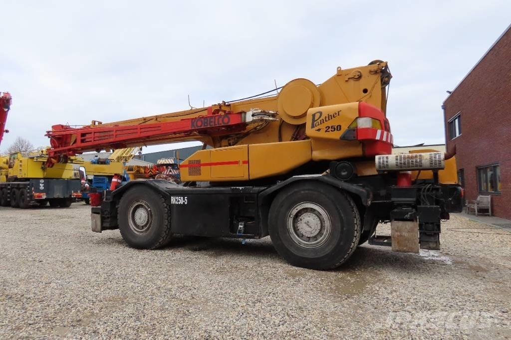 Kobelco RK 250-3 Žeriavy pre ťažký terén