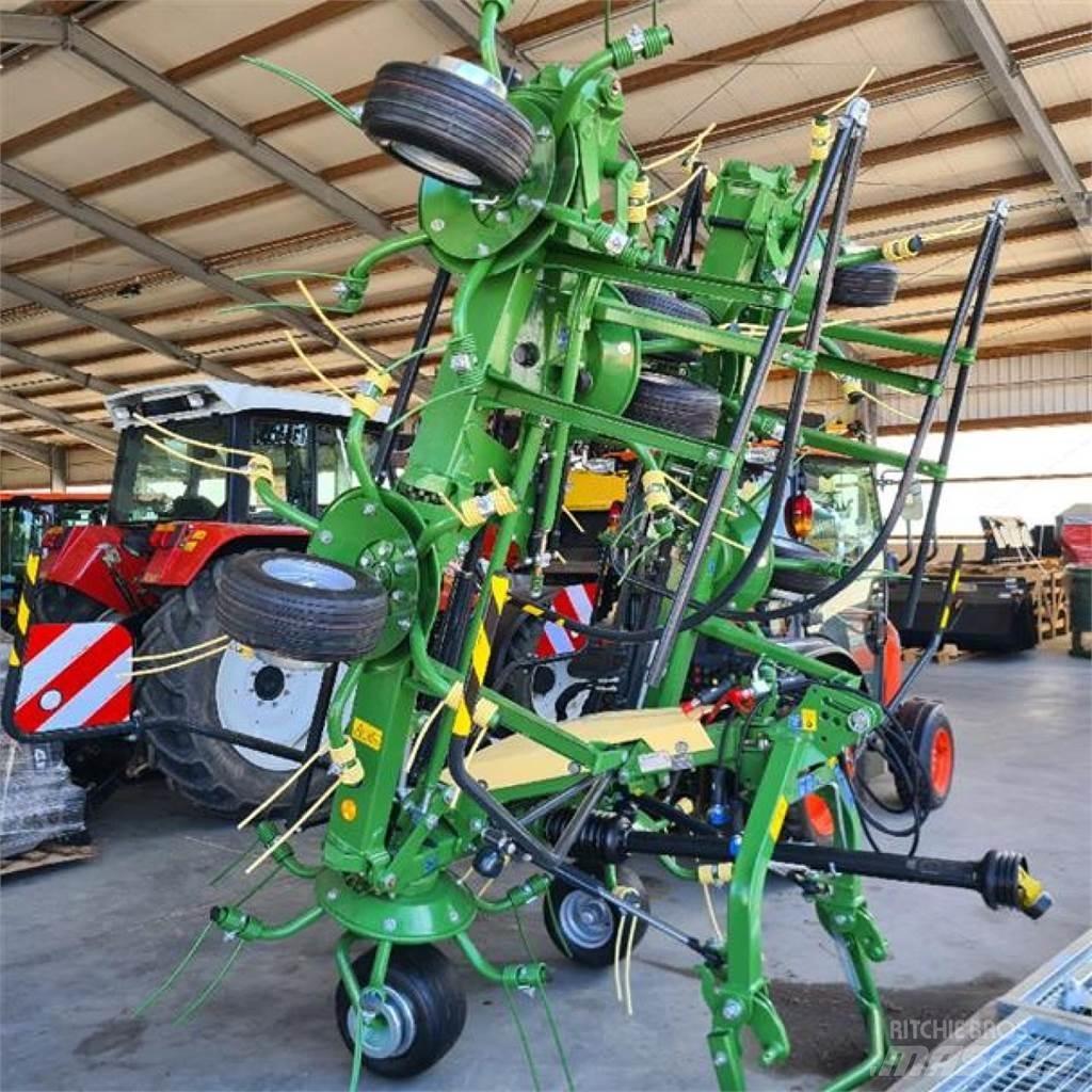 Krone VENDRO 900 Obracače a zhrabovače sena