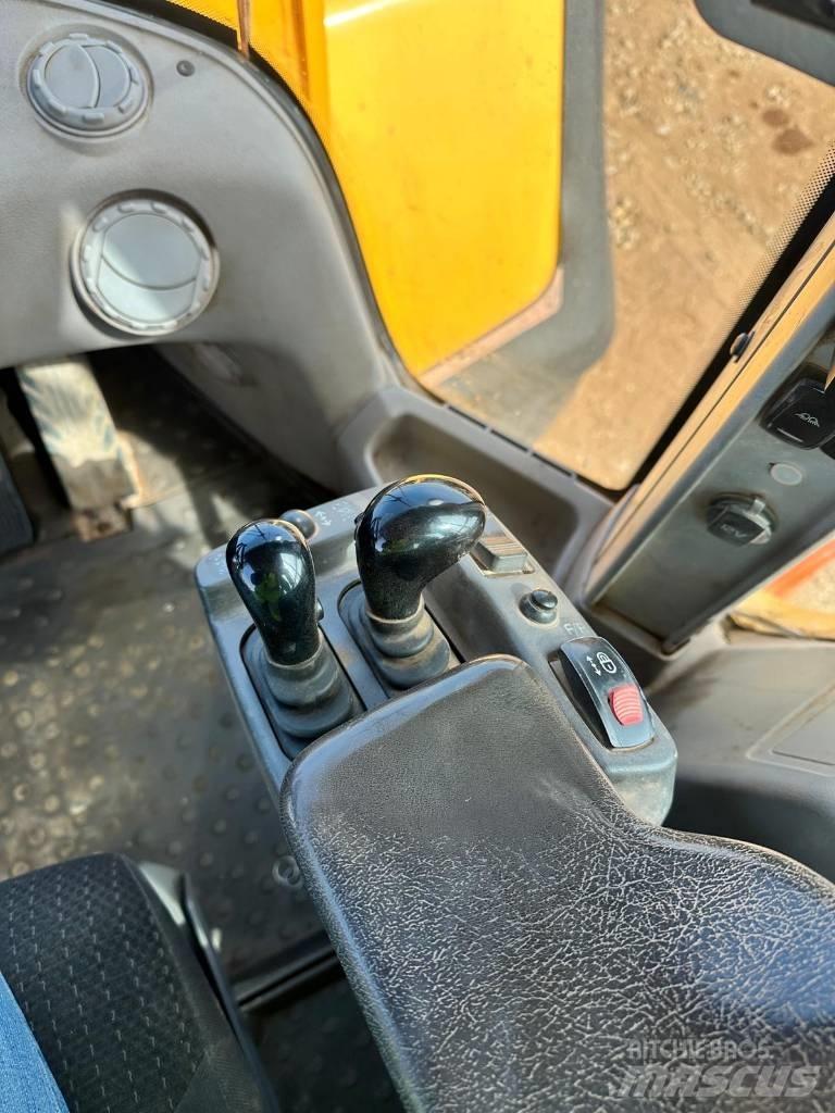 Volvo L 220 H Kolesové nakladače