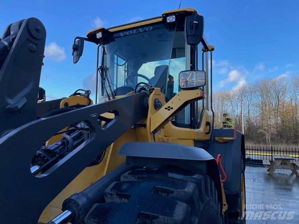 Volvo L 90 H Kolesové nakladače