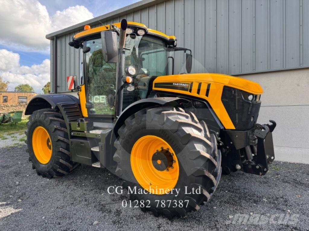 JCB Fastrac 4220 Traktory