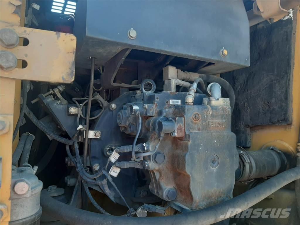 Komatsu PW180-7 Kolesové rýpadlá