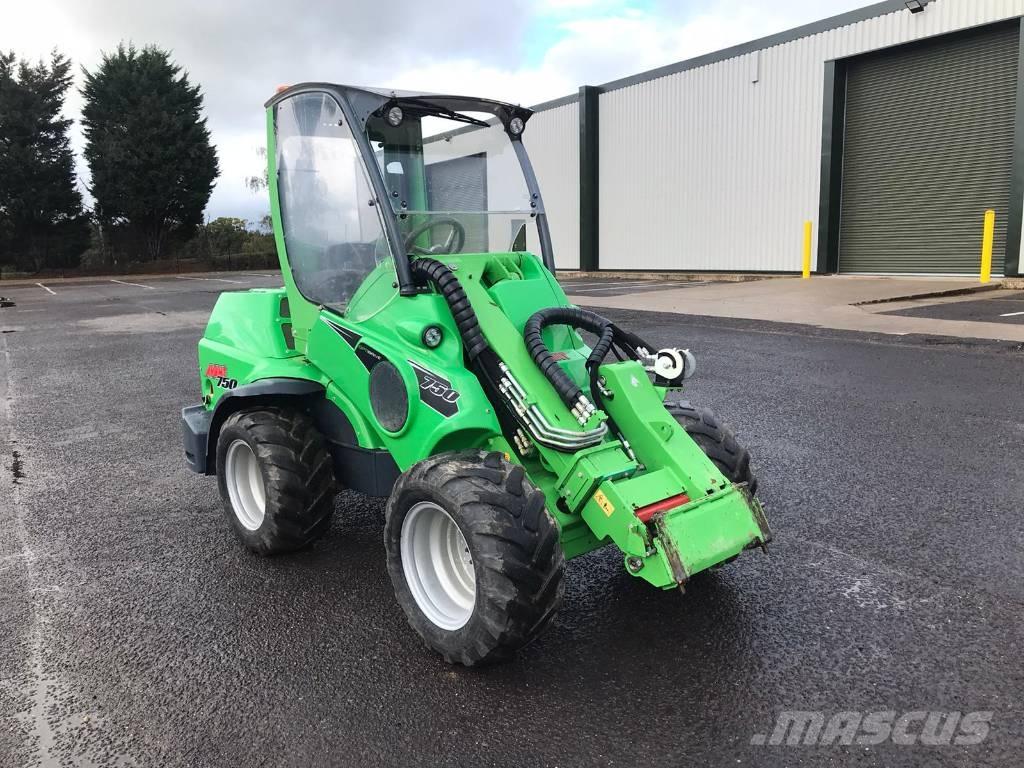 Avant 750 Viacúčelové nakladače