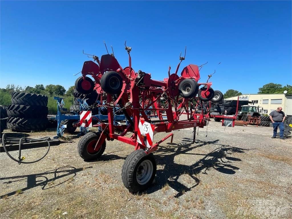 Lely Lotus 900 Obracače a zhrabovače sena
