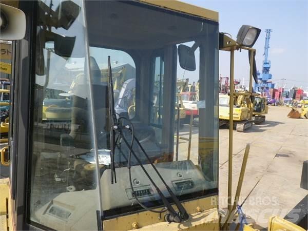 CAT 950F Kolesové nakladače