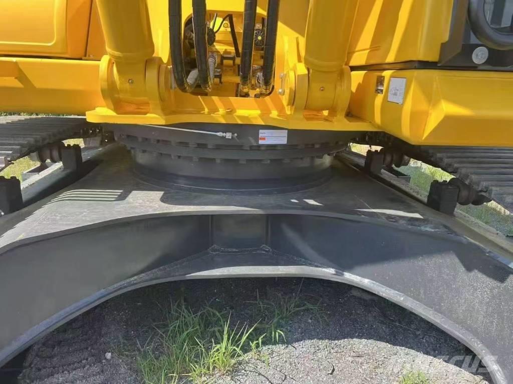 Komatsu 300-7 Pásové rýpadlá