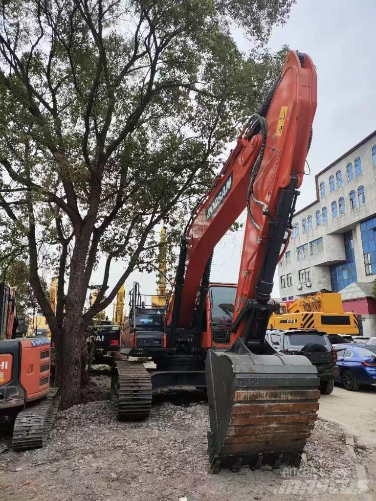 Doosan DX300LC-9c Pásové rýpadlá