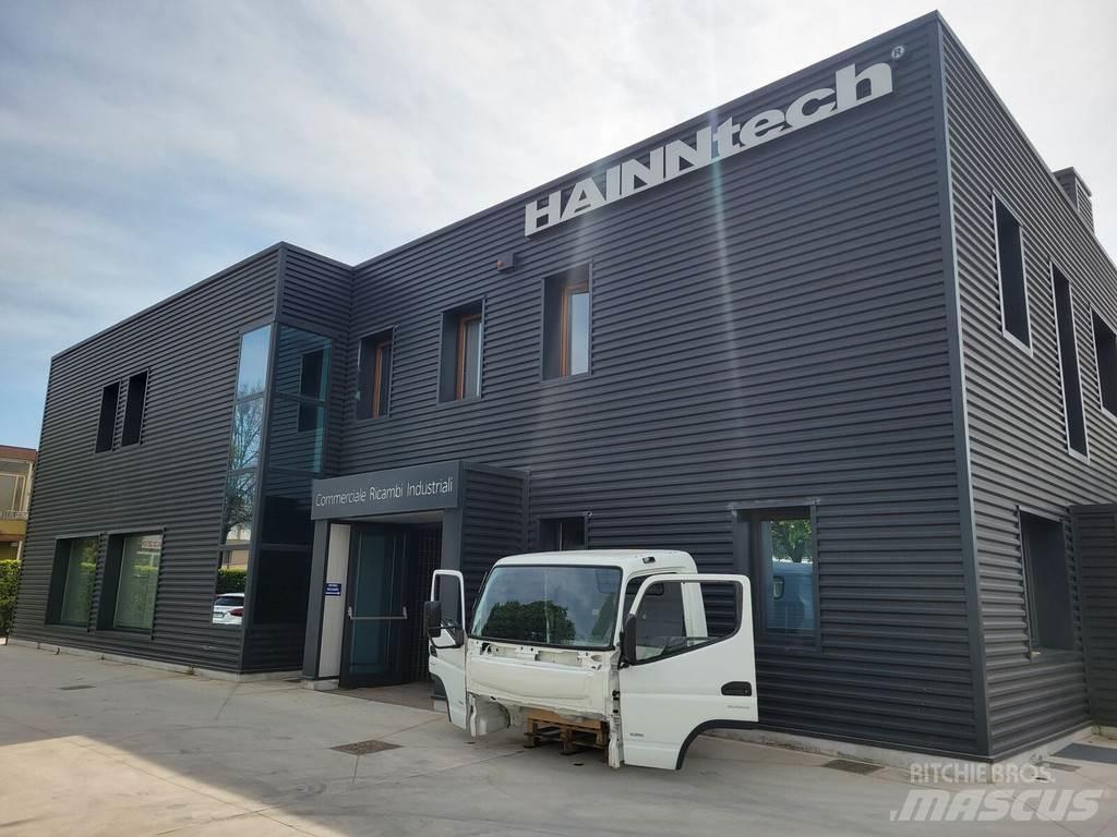 Mitsubishi Fuso "C" Kabíny a interiér