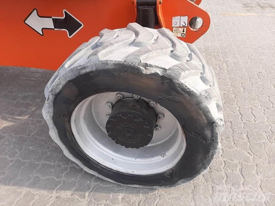 JLG 800AJ Kĺbové plošiny