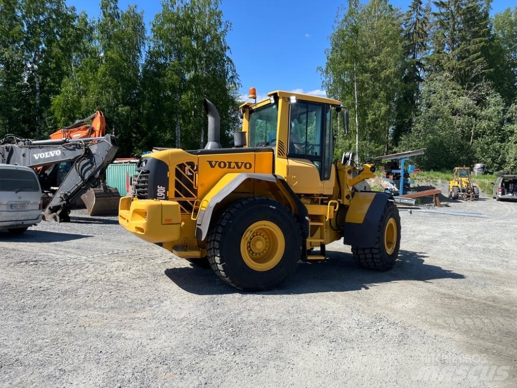 Volvo L 90 F Kolesové nakladače