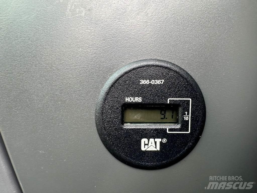 CAT 320D2 Pásové rýpadlá