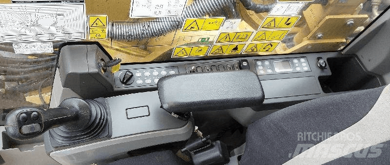 CAT 326F Pásové rýpadlá