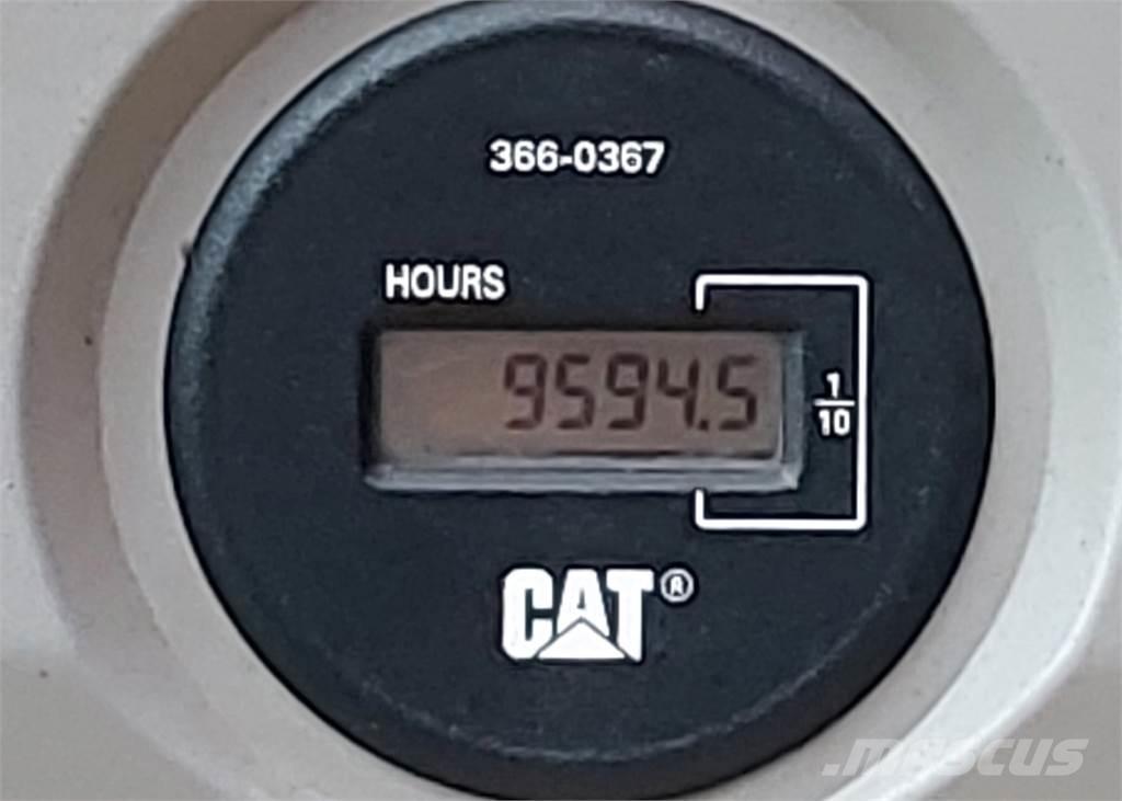 CAT 326FLN Pásové rýpadlá