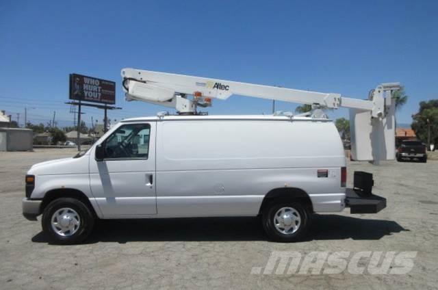 Ford E350 Vyslobodzovacie vozidlá