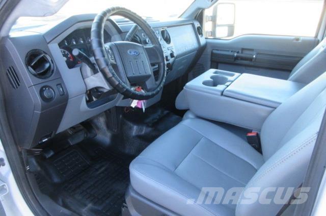 Ford F250 Vyslobodzovacie vozidlá