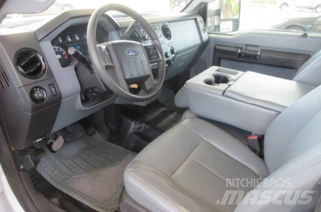 Ford F250 Vyslobodzovacie vozidlá