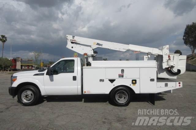 Ford F350 Vyslobodzovacie vozidlá