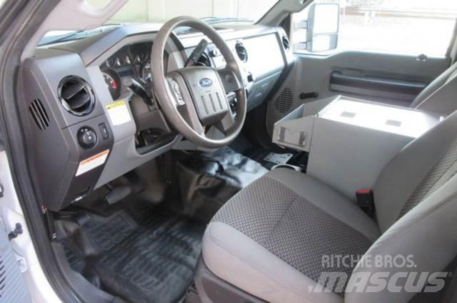 Ford F350 Vyslobodzovacie vozidlá
