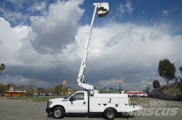 Ford F350 Vyslobodzovacie vozidlá
