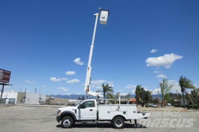 Ford F450 Vyslobodzovacie vozidlá