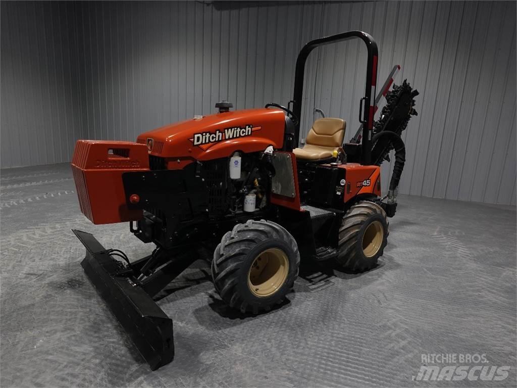 Ditch Witch rt45 Rýhovače