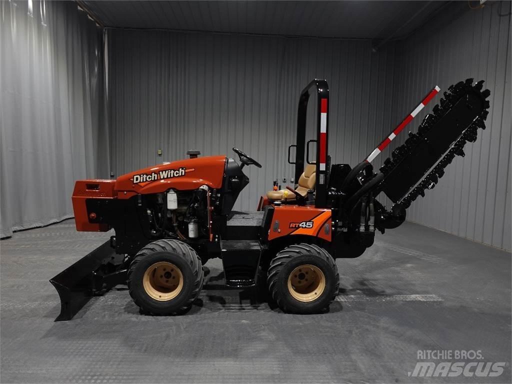 Ditch Witch rt45 Rýhovače