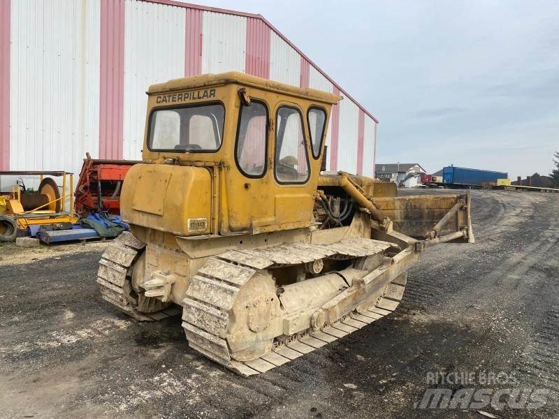 CAT D4D Pásové dozéry