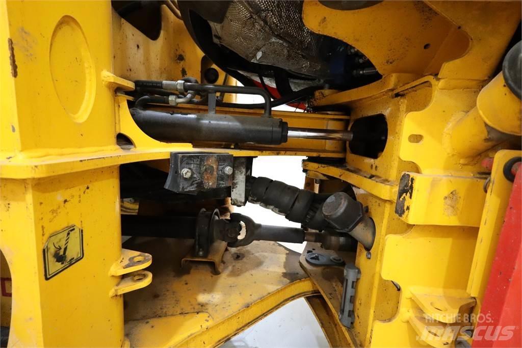 JCB 411 WHEEL LOADER Sadiace stroje