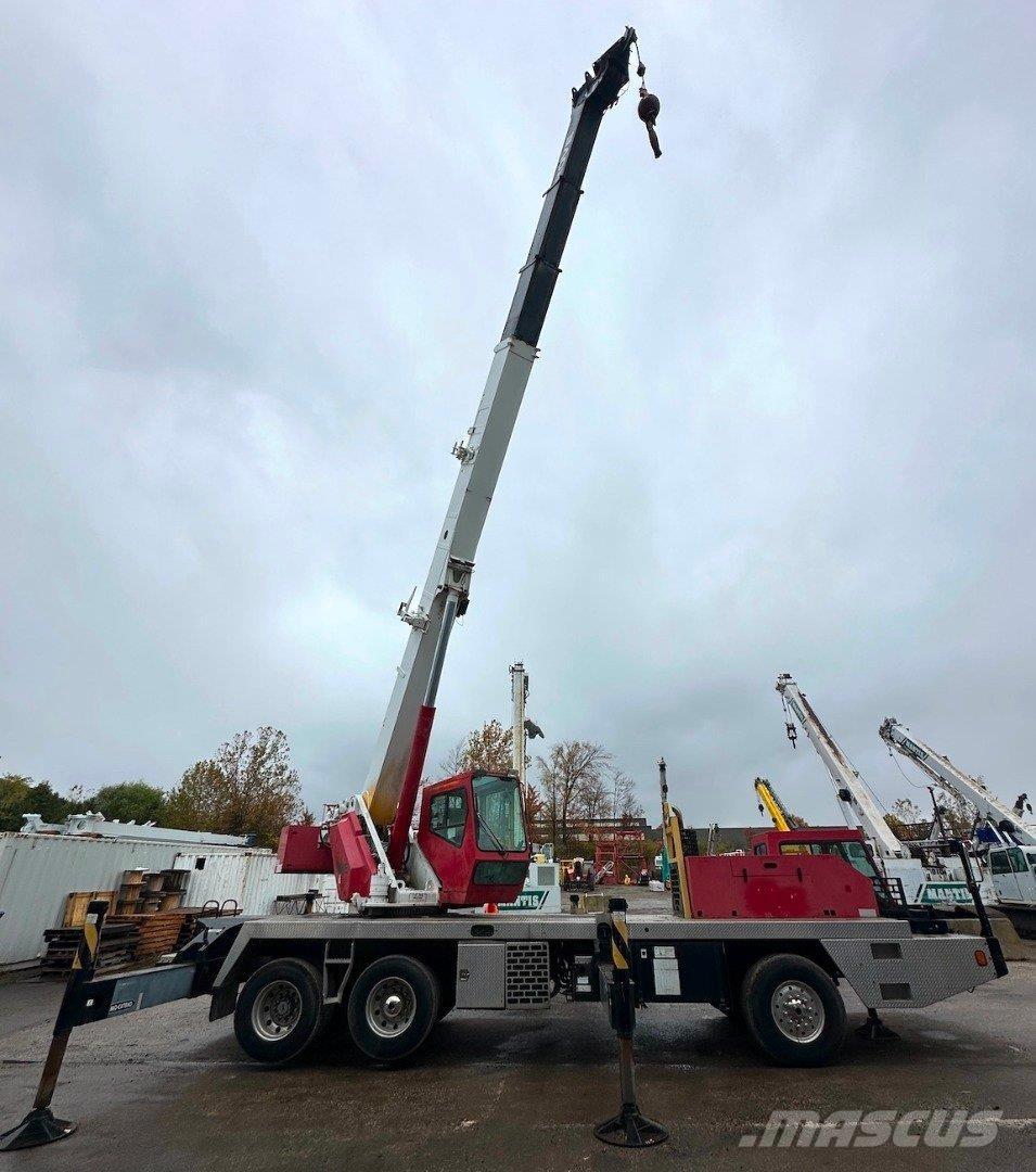 Grove TMS500E Univerzálne terénne žeriavy